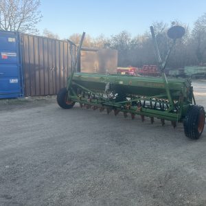 Amazon D8-4m gabonavetőgép