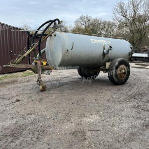 Alfa-Laval 4500l szippantó