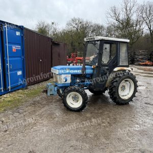 Ford 1710-es összkerekes ültetvény traktor