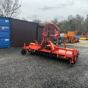 Kuhn EL142-3m forgókéses talajelőkészítő-Güttlerhenger