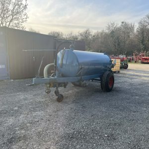 Bauer 3300l szippantó,vízszállító