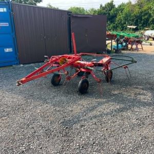 Fella TH410 vontatott rendkezelő